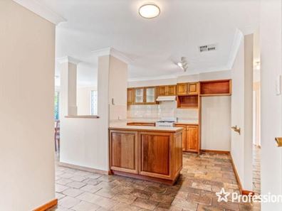 8 Newton Court, Armadale WA 6112