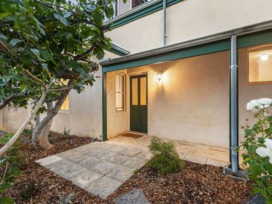 2A Higham Road, North Fremantle WA 6159