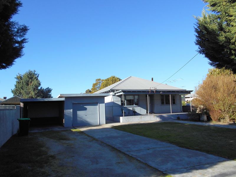 16 Regent Street, Collie