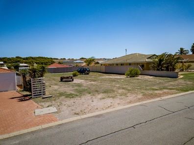 13 Thames Drive, Cape Burney WA 6532