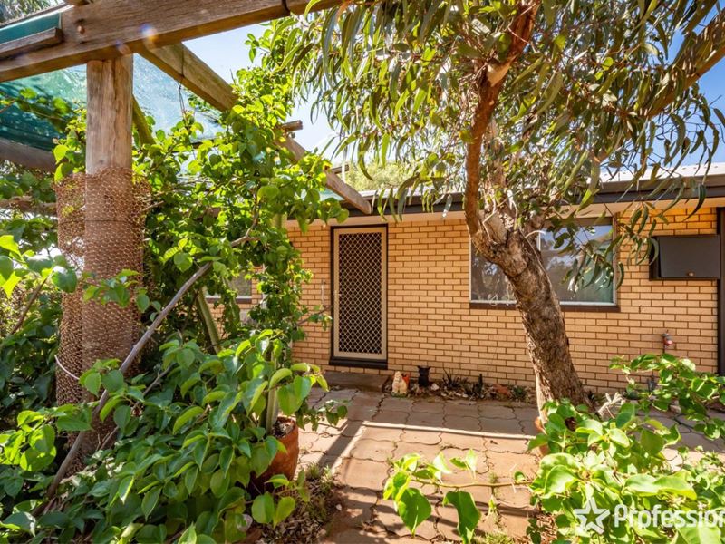 28 Rowan Road, Woorree