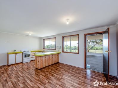 28 Rowan Road, Woorree WA 6530