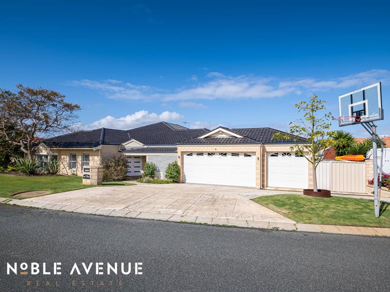 8 Collaroy Court, Kallaroo WA 6025