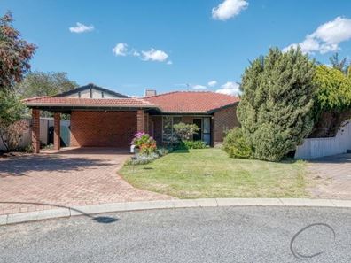 4 Geral Court, Leeming WA 6149