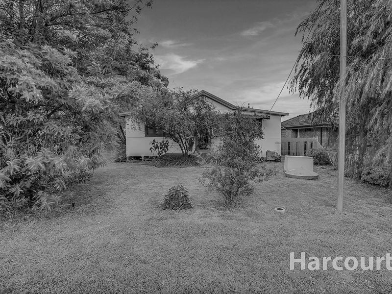 11 Wyeree Road, Mandurah WA 6210