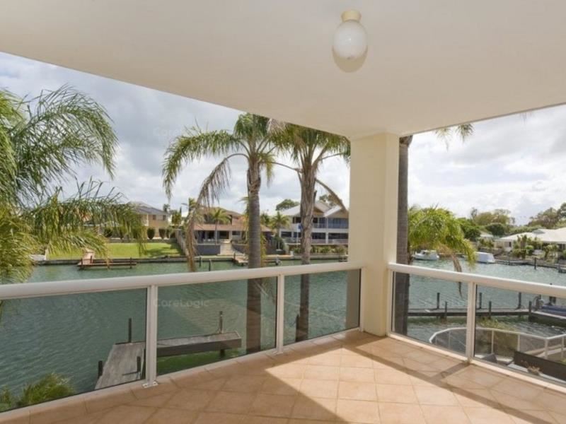 4 Perie Banou Close, Halls Head