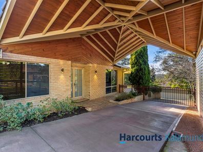 15 Baden Road, Bickley WA 6076