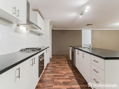 13 Wallaby Parade, Baldivis WA 6171