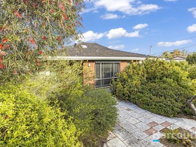24 Macedon Place, Craigie WA 6025