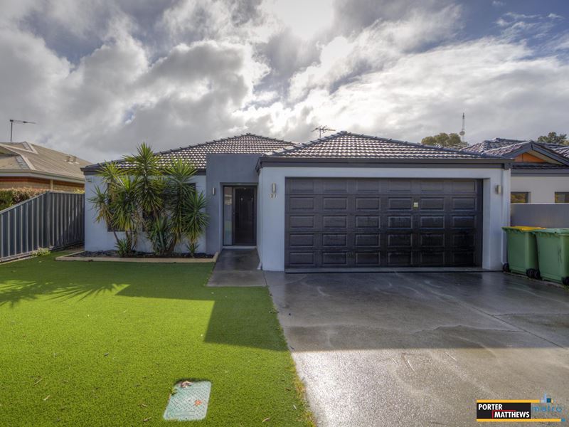 37 Towton Street, Redcliffe