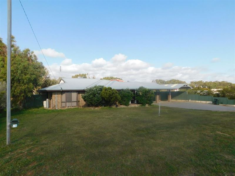 74 Tulloch Drive, Dongara