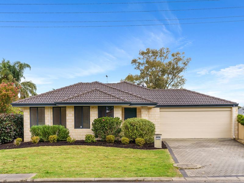 30A Foster Road, Kelmscott WA 6111