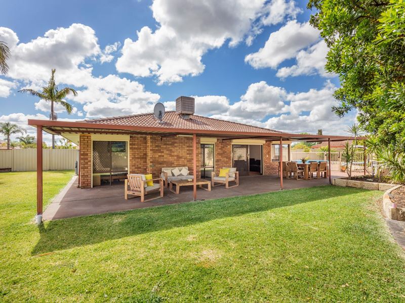 63 Regal Drive, Thornlie WA 6108