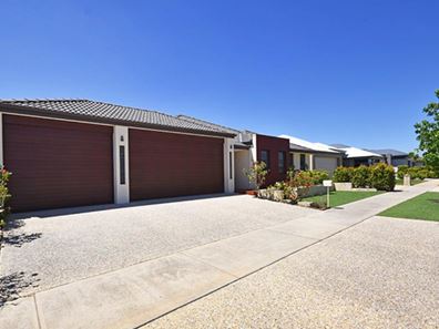11 Tangara Street, Aveley WA 6069