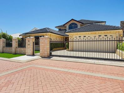 12 Nyari Court, Halls Head WA 6210