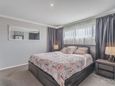 196 Badgerup Avenue, Lakelands WA 6180