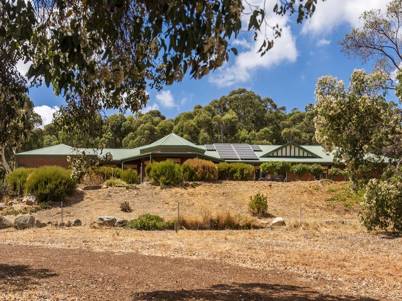 15 Clarkson Road, Bullsbrook WA 6084