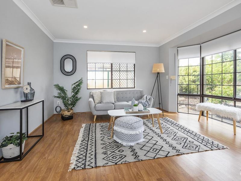 3 Placid Court, South Lake