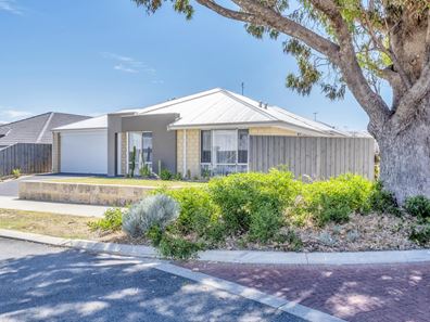 55 Torwood Edge, Halls Head WA 6210