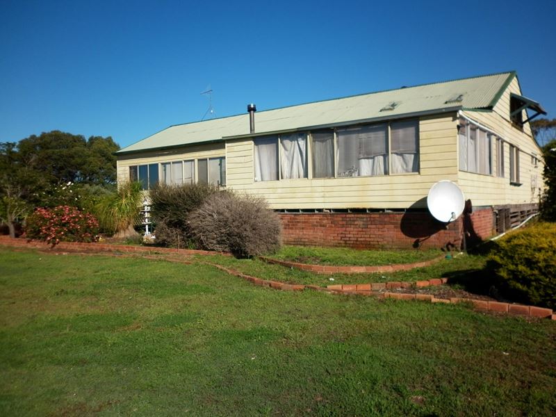 143 Nelson Road, Broomehill Village