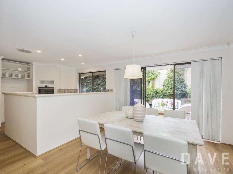 2/8 Colin Road, Scarborough