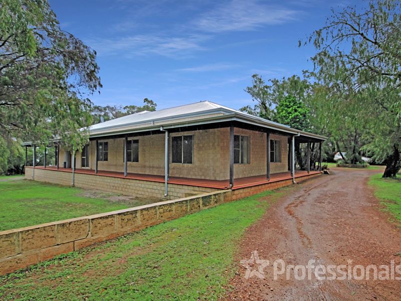 33 Roberts Road, Leschenault WA 6233