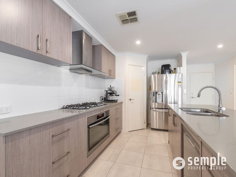 10 Linaker Street, Baldivis WA 6171