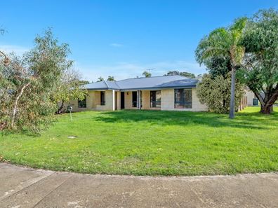 7 Arundel Drive, Halls Head WA 6210