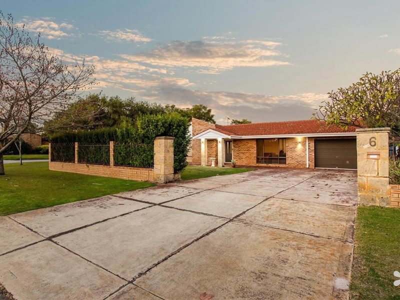 6 Rolland Court, Leeming WA 6149