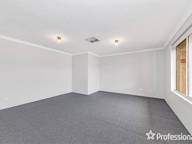 35 Eva Lynch Way, Port Kennedy WA 6172
