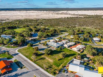 55A Gingin Road, Lancelin WA 6044