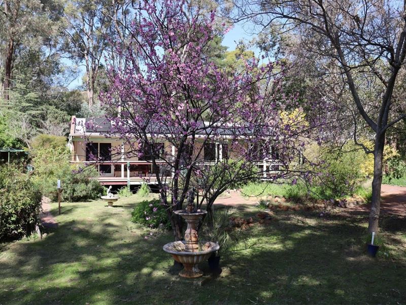 3 Hartung Street, Mundaring WA 6073