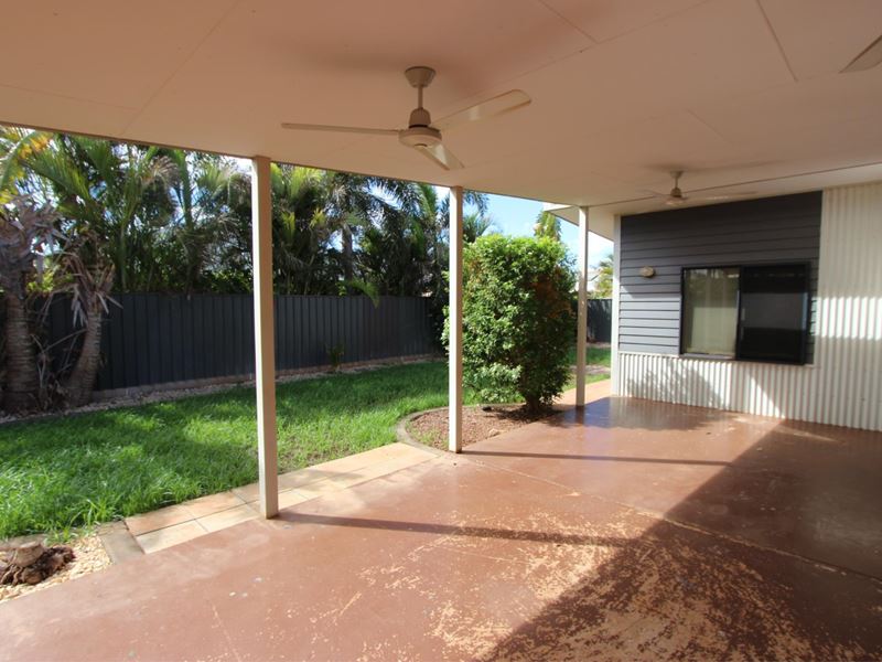 21 Brolga Meander, Nickol
