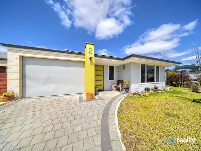 2 Vaughan Vista, Lange WA 6330