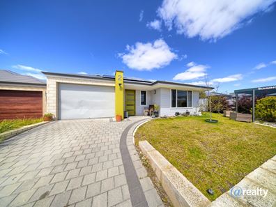 2 Vaughan Vista, Lange WA 6330