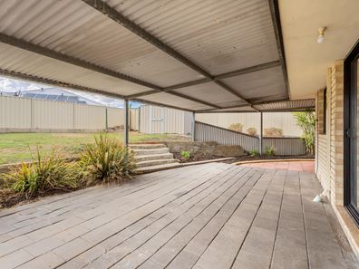 33 Dudley Drive, Usher WA 6230