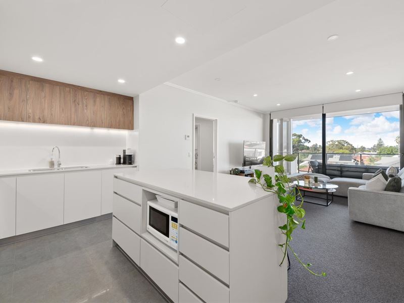 202/8 Henley Street, Como