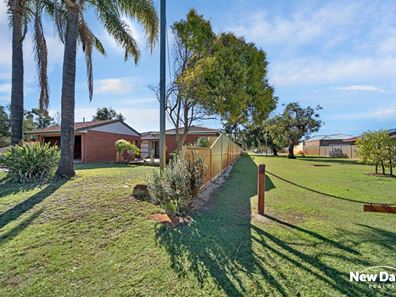 23 Tonbridge Way, Morley WA 6062