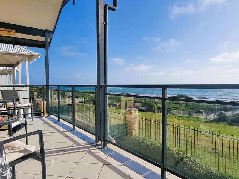 14/2 Robertson Road, Ledge Point