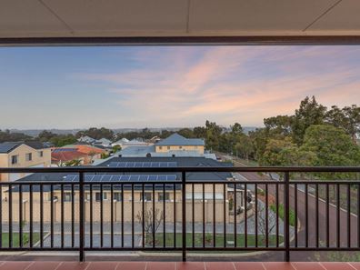 5/8 Wattlebird Loop, Joondalup WA 6027