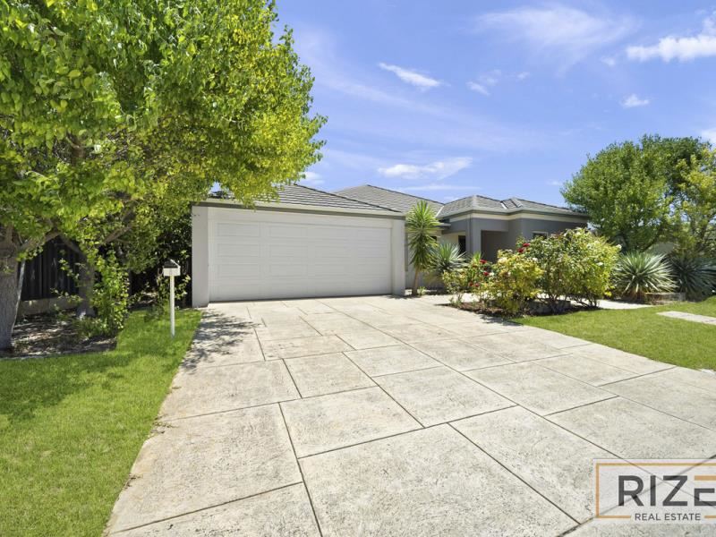 8 Woolly Road, Banksia Grove WA 6031