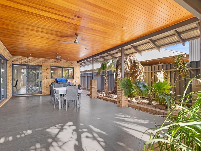 73 Marniyarra Loop, Baynton