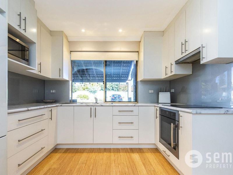 2/5 The Grove, Ballajura