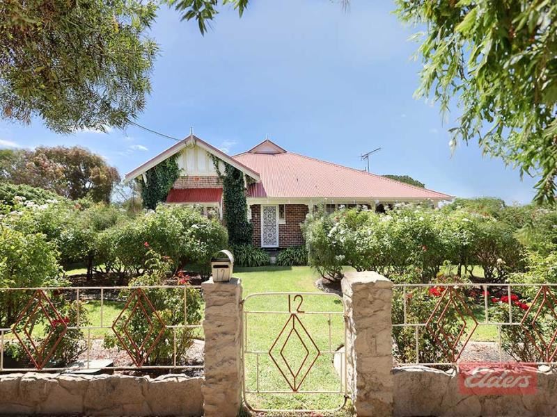 12 Felspar Street, Narrogin WA 6312