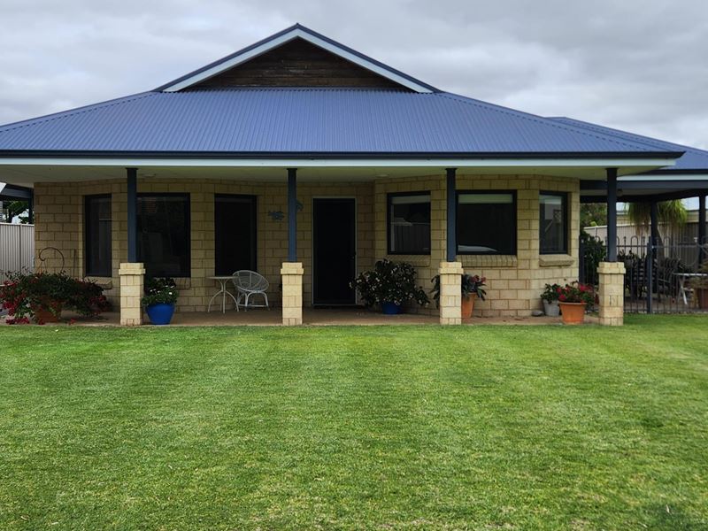 10 Thomas Street, West Busselton
