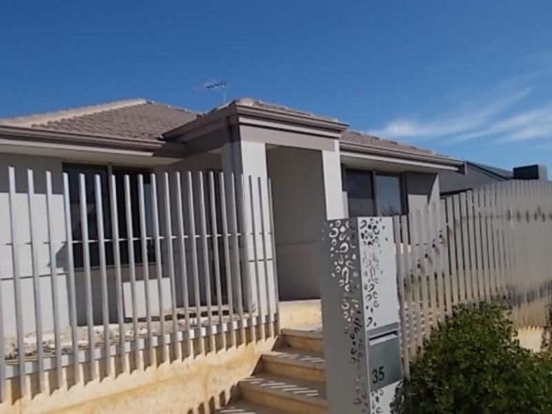 35 Cinnabar Drive., Eglinton