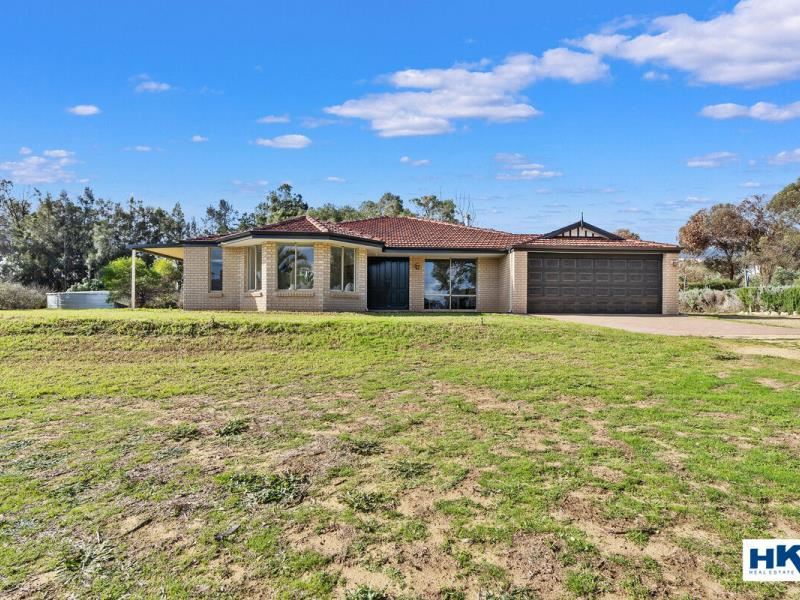 157 Tamarisk Drive, Gabbadah