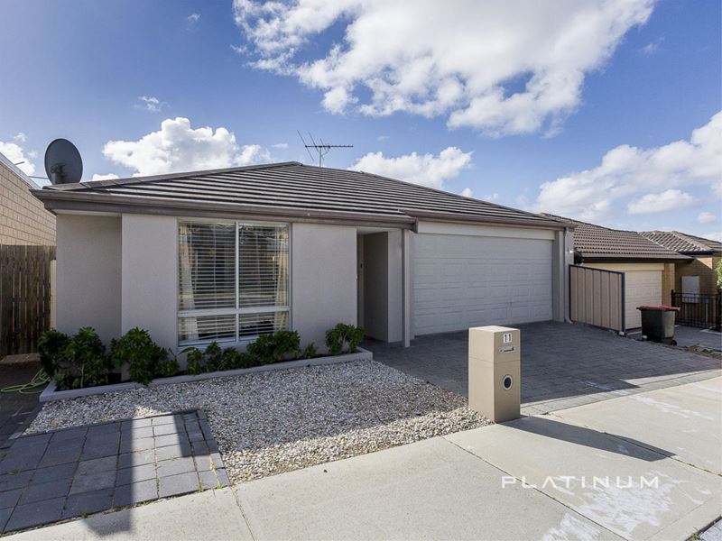 11 Hollywood Heights, Clarkson WA 6030