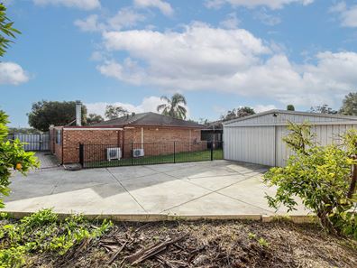 72 Blackadder Road, Swan View WA 6056