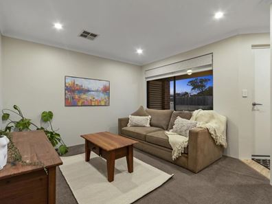 32 Durrington Glade, Clarkson WA 6030